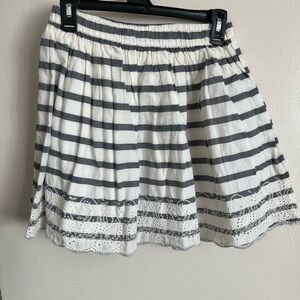 GAP kids gray  and White Striped  Skirt-NWT
